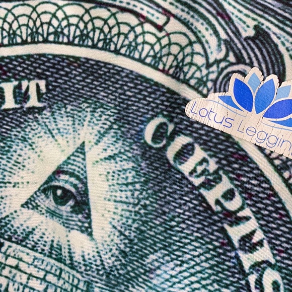 π€©π Illuminati Workout Top - Picture 2 of 4